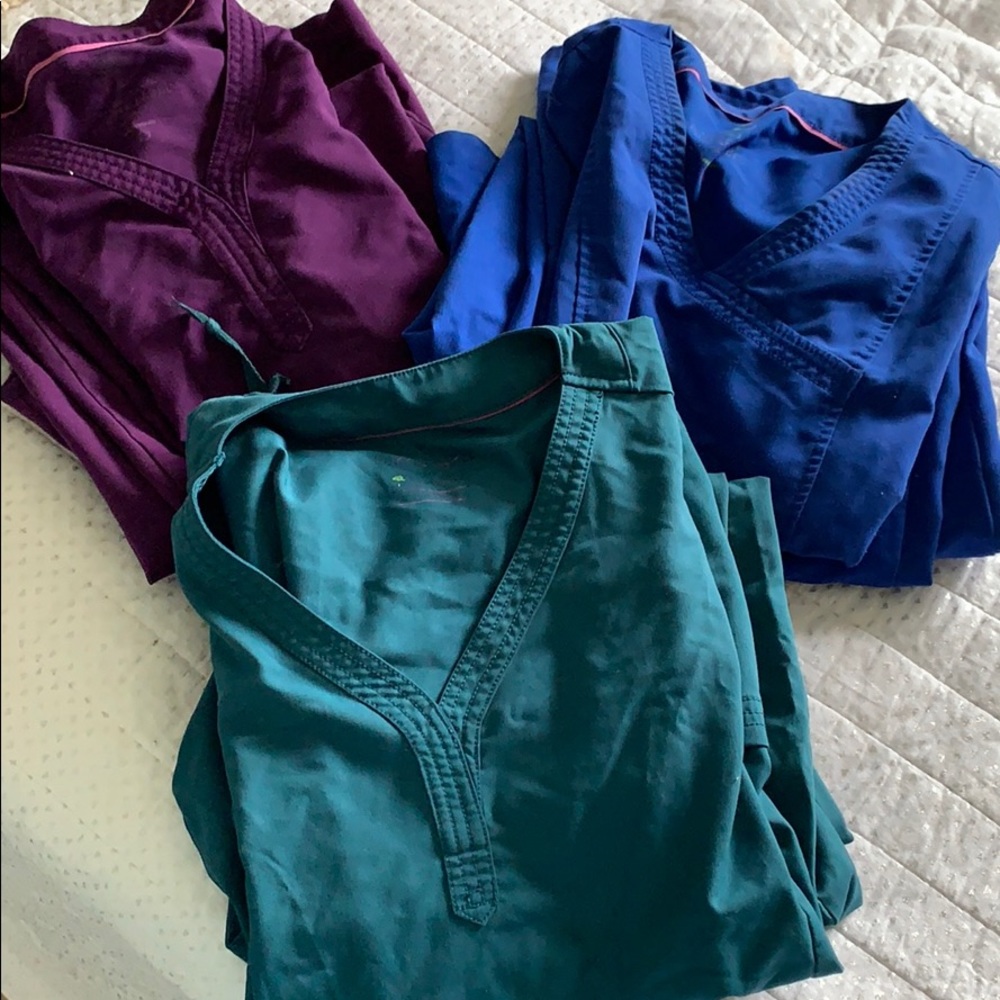 *BUNDLE* of 3 set Women’s scrubs, Healing Hands